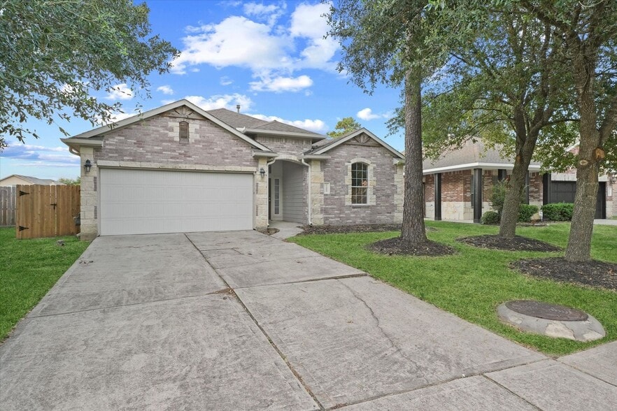 Building Photo - 21405 Naples Holw Ln