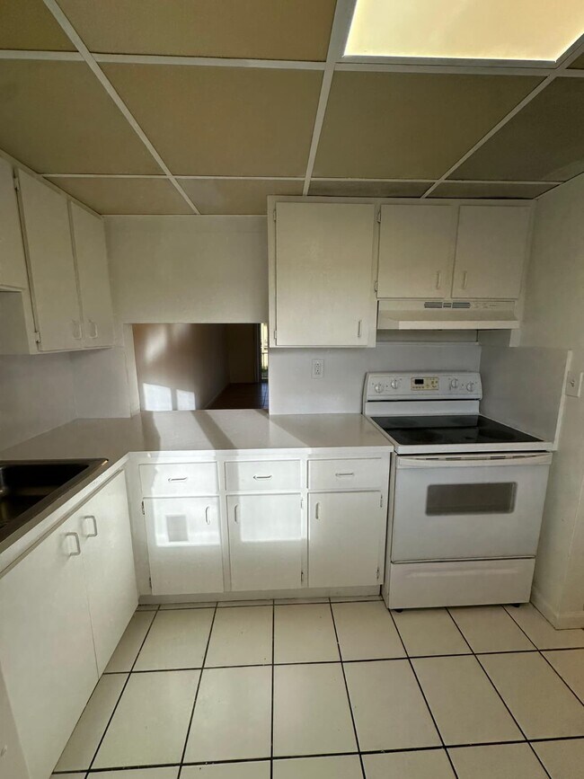 Building Photo - 505 NW 177th St