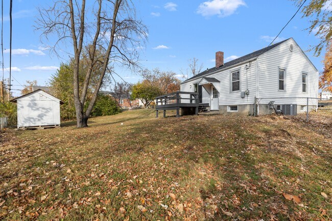 Building Photo - 963 Collier Pl