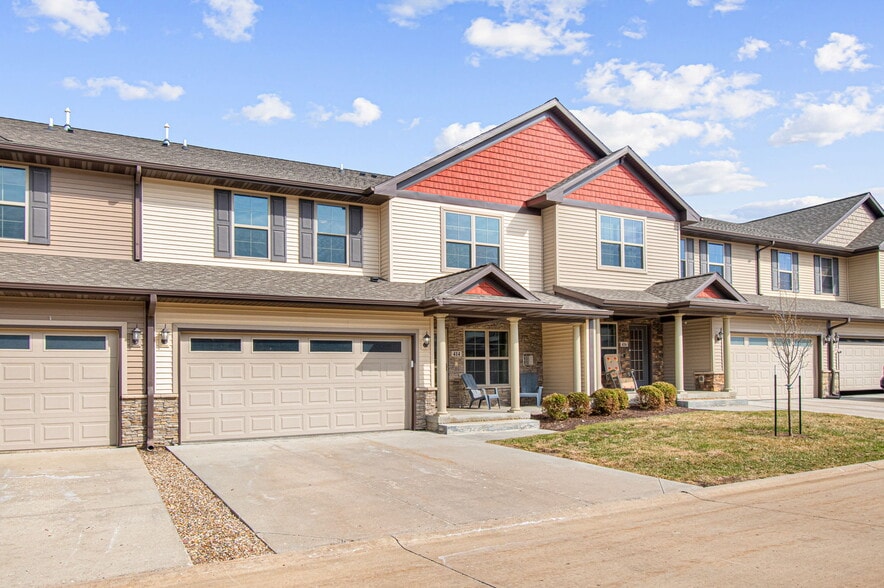 Building Photo - 414 Churchill Dr