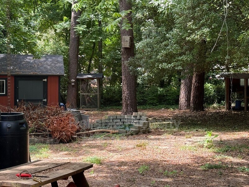 Building Photo - 1408 Kelly Rd