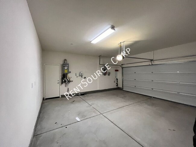 Building Photo - 45016 Marbella St