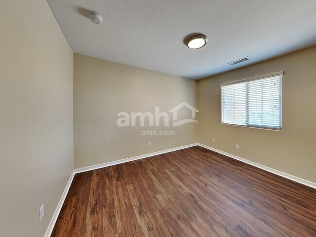 Building Photo - 9318 N 186th Ln