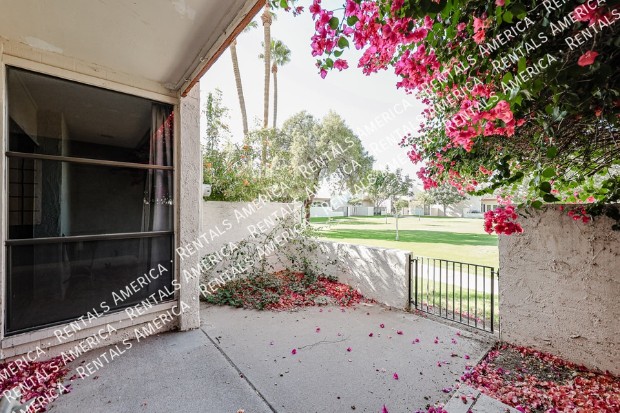 Building Photo - 3214 S El Camino Dr