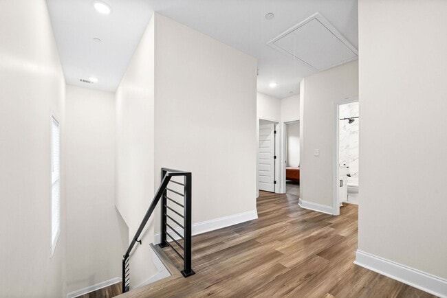 Building Photo - Gorgeous 3 Bedroom Pet Friendly Home For Rent in Pleasant View