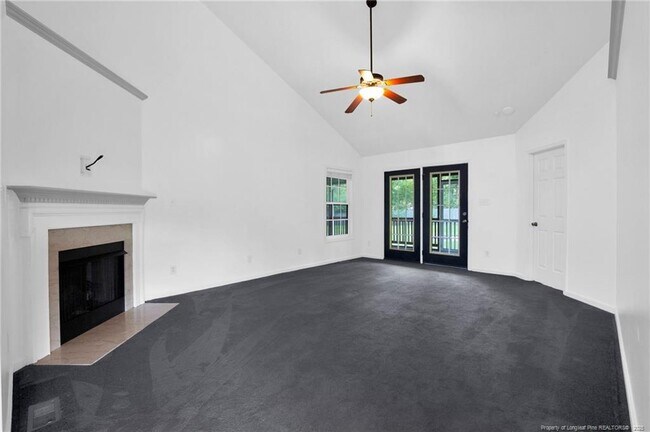 Building Photo - 112 Camrose Ct