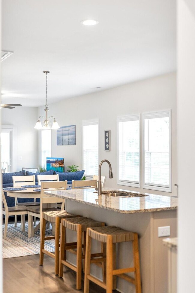 Building Photo - Amazing Rental Coming Soon (Late October-2...