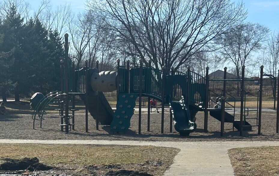 Building Photo - 317 Autumn Park Dr