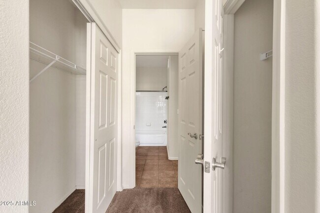 Building Photo - 5335 E Shea Blvd