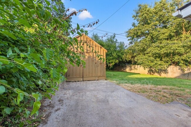 Building Photo - 1617 Liberty Rd