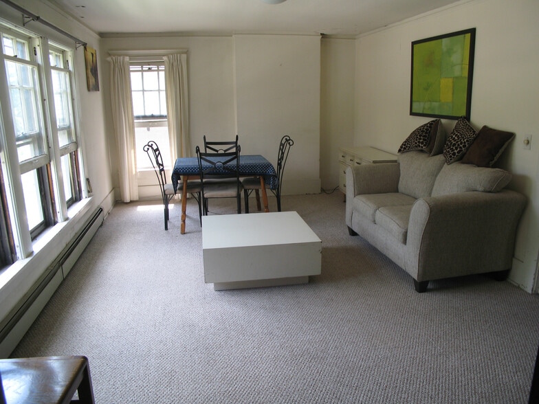 Building Photo - 432 S 4th Ave - All Utilities Included