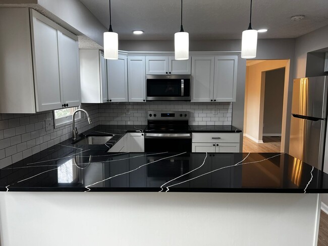 Building Photo - Dublin Schools - Newly Renovated 4 BR