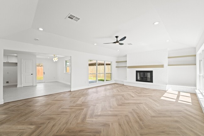 Building Photo - 10722 Lynbrook Dr