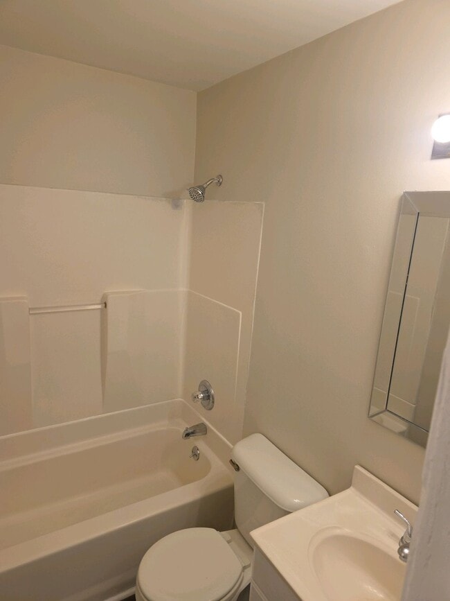 Building Photo - 4816 Andalusia Ln