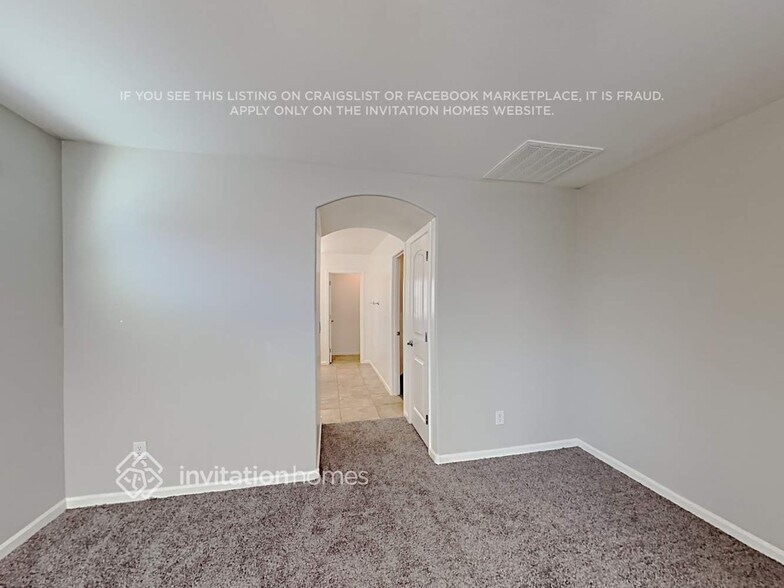 Building Photo - 3394 E Liberty Ln