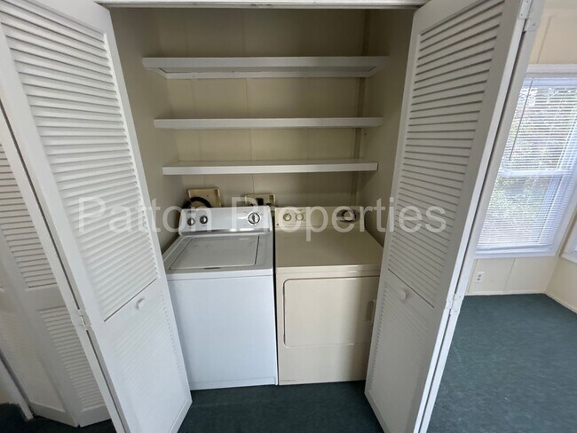 Building Photo - Saluda Gardens Home