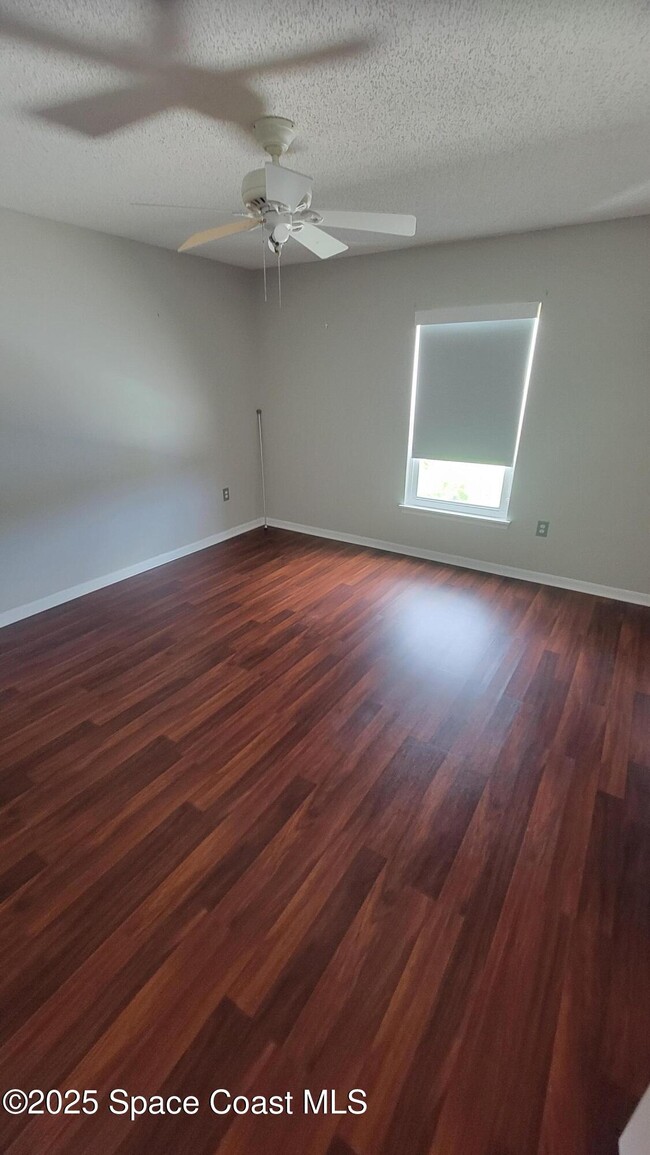 Building Photo - 4590 Bellaluna Dr