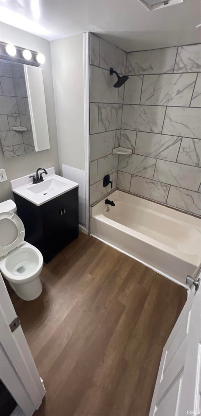 Building Photo - 3303 Harvester Ave