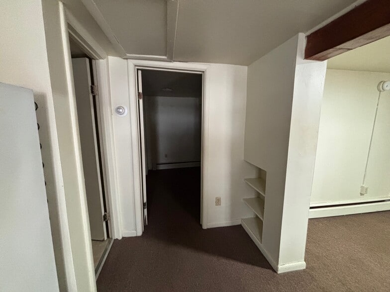 Building Photo - 190 Church St