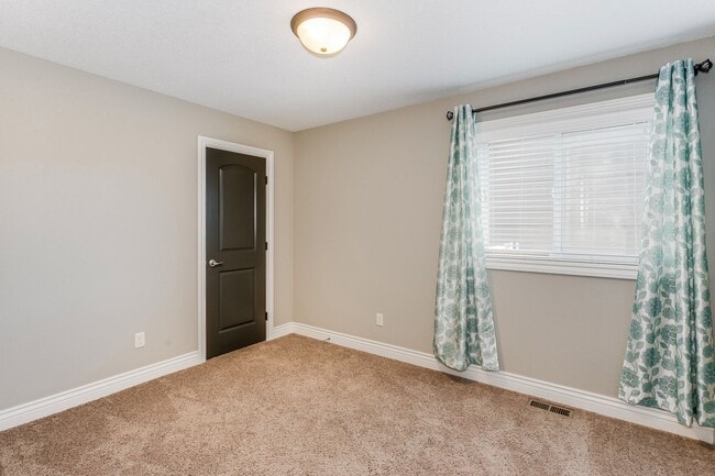 Building Photo - Need lots of storage?  CHECK OUT THIS 2 BE...