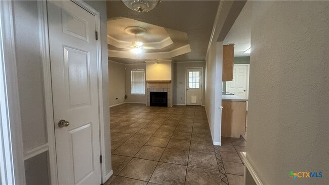 Building Photo - 3701 Water Oak Dr