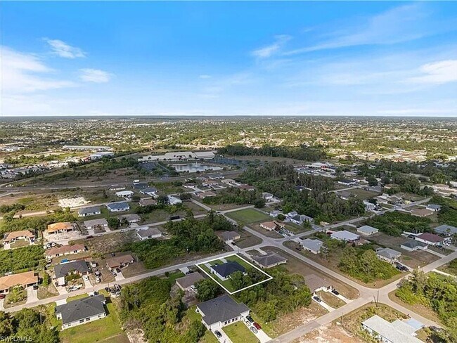 Building Photo - Charming 3BR House in Lehigh Acres