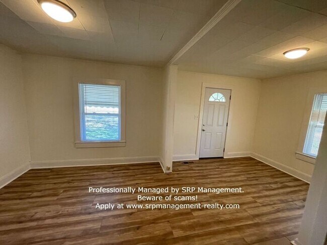 Building Photo - 2 BR / 1 BA Renovated Home for Rent in Gas...