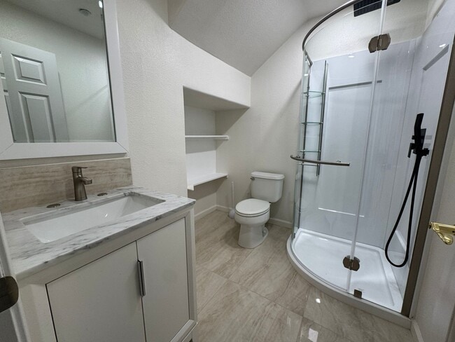 Building Photo - 37815 Fernwood Ct