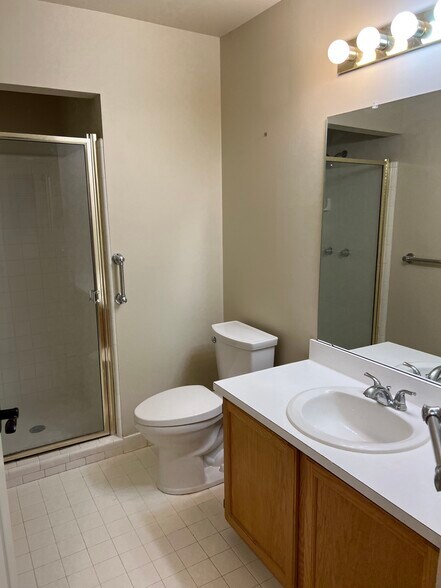 Building Photo - 39930 Crosswinds Rd