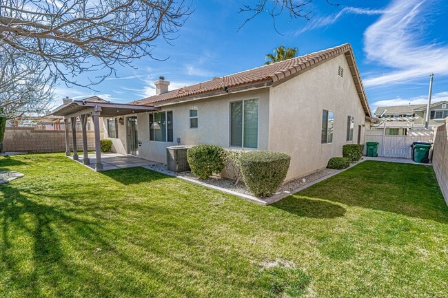 Building Photo - Charming 4-Bedroom Single-Story Home in Lancaster!