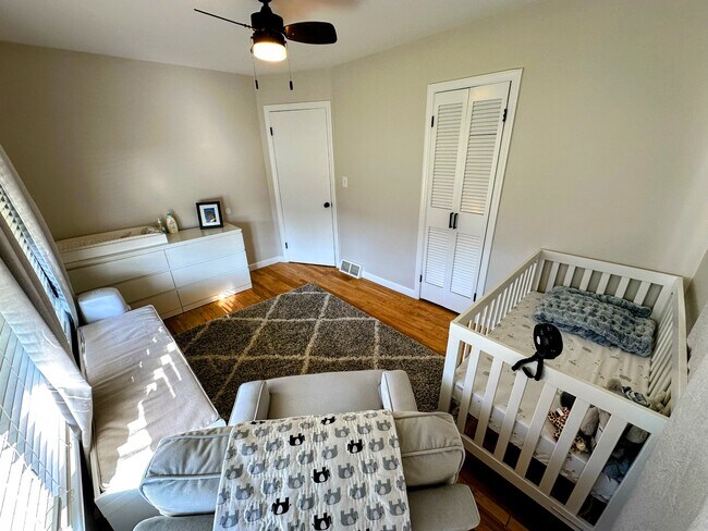 Bedroom 2 - 174 E Crest Dr