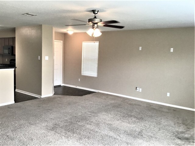 Building Photo - 16843 Blackberry Lily Ln