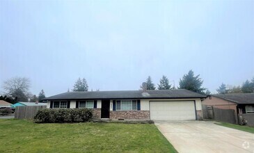 Building Photo - Ranch home with large fenced back yard