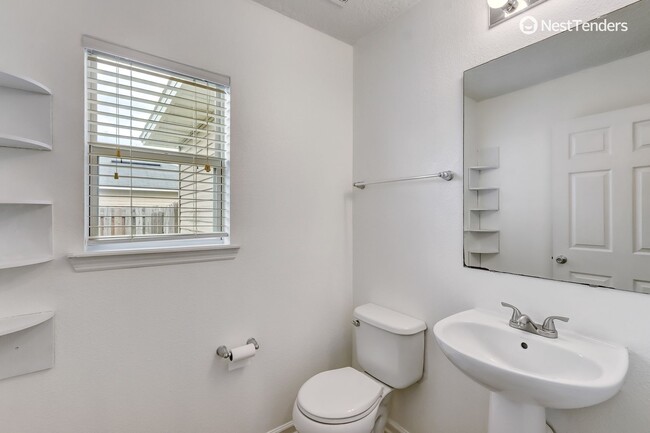 Building Photo - Five Bedrooms in Yulee's TCP!