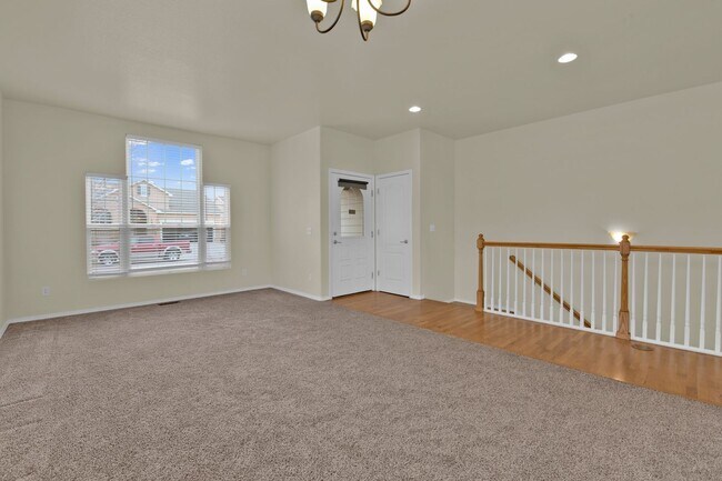 Building Photo - Ranch style home with 6 Bedrooms - 3 Bathrooms - 2 Car Garage - $2,650!