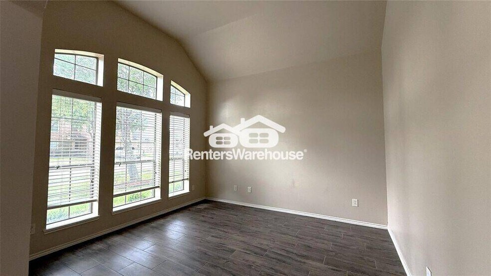 Building Photo - 13615 Evening Wind Dr