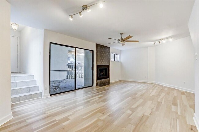 Building Photo - 2507 Quarry Rd