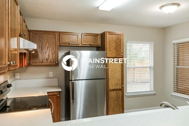 Building Photo - 3 Bedroom Pet-Friendly Home in Green Cove Springs, FL with Main Street Renewal