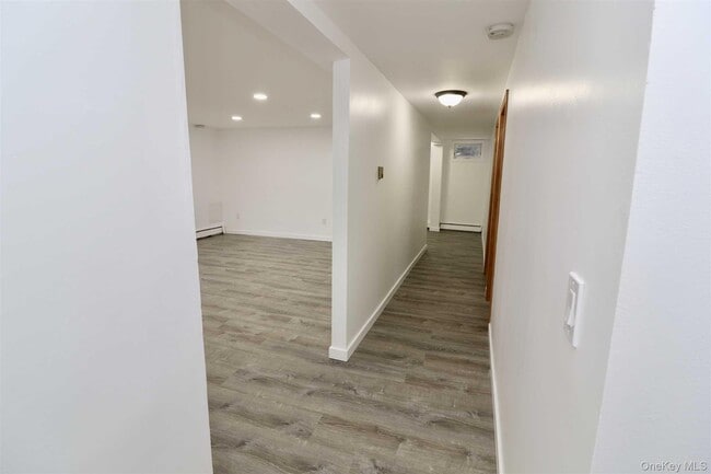 Building Photo - 128 Catherine St