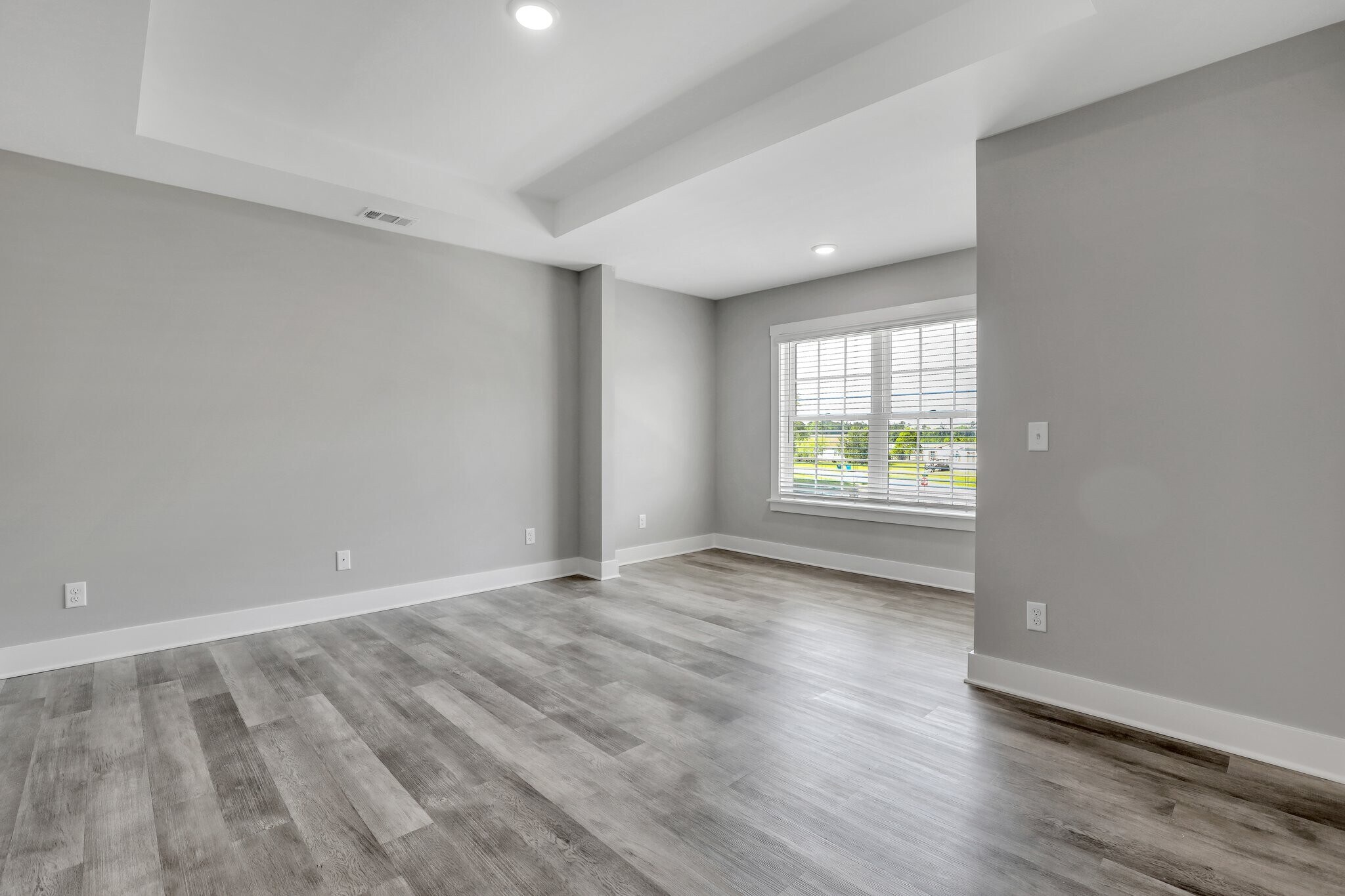 Building Photo - 105 Sherwood Ct