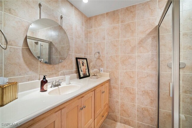 Building Photo - 319 Pirates Bight