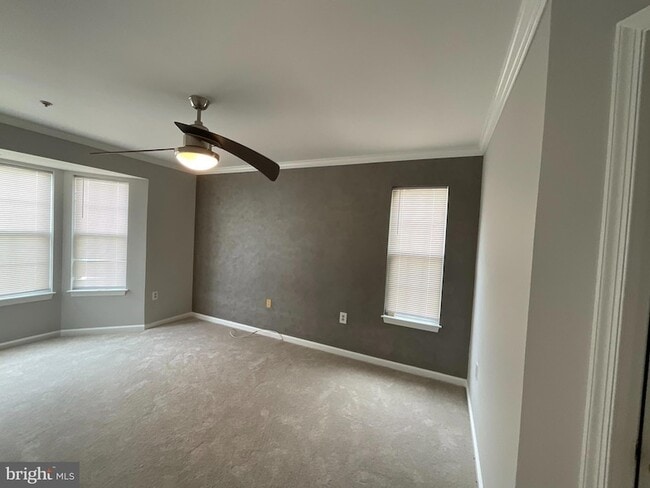 Building Photo - 9808 Lake Point Ct