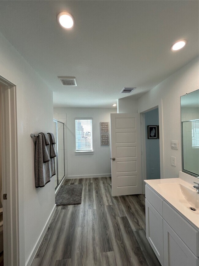 Building Photo - 10414 Belmont Orchard Trl