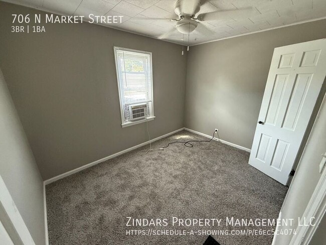 Building Photo - 706 N Market St