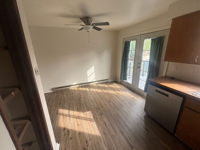 Building Photo - Charming 2 Bed, 2 Bath Home! *SPECIAL: $50...
