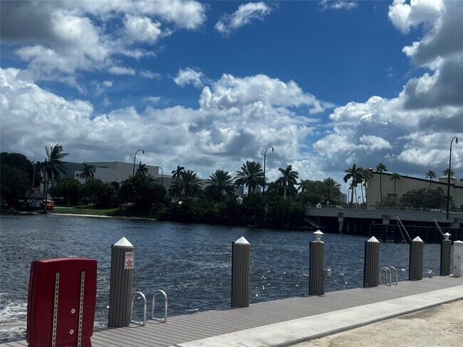 Building Photo - 1170 N Federal Hwy