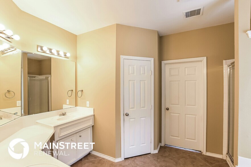 Building Photo - 12734 Great Sands Dr