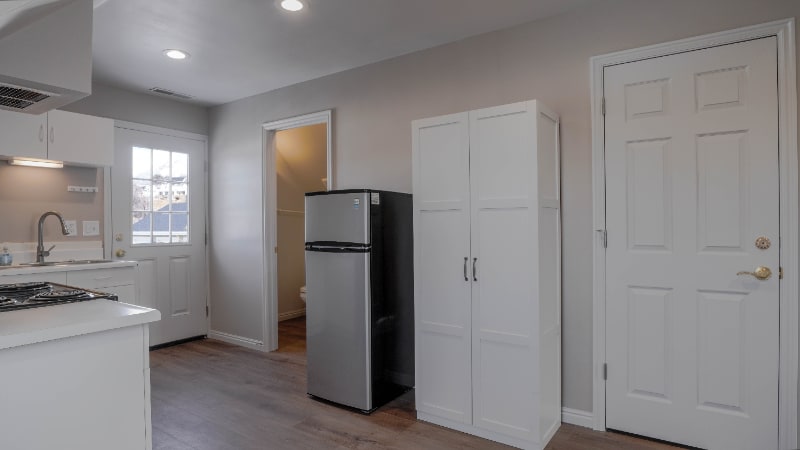 Building Photo - 835 E 575 N St