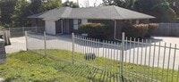 Building Photo - 2801 NW 19th St