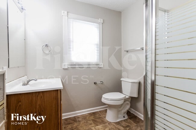 Building Photo - 130 Circle Dr